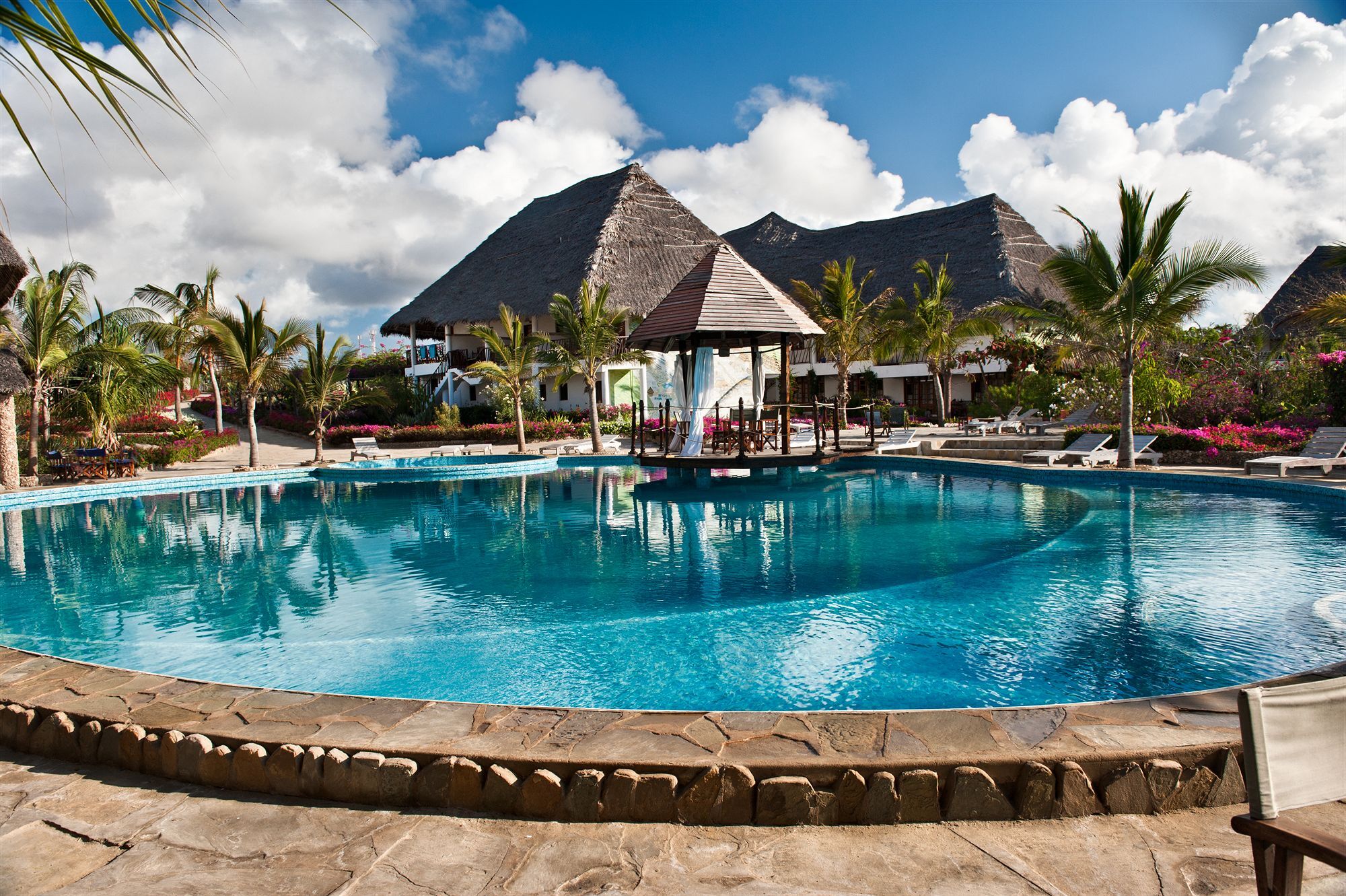 Jacaranda Beach Resort วาตามู ภายนอก รูปภาพ